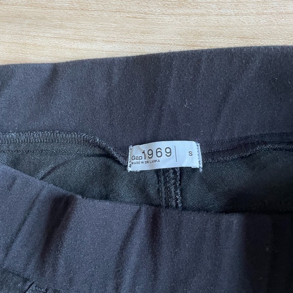 Gap women size small black high waisted pencil skirt - Picture 3 of 4